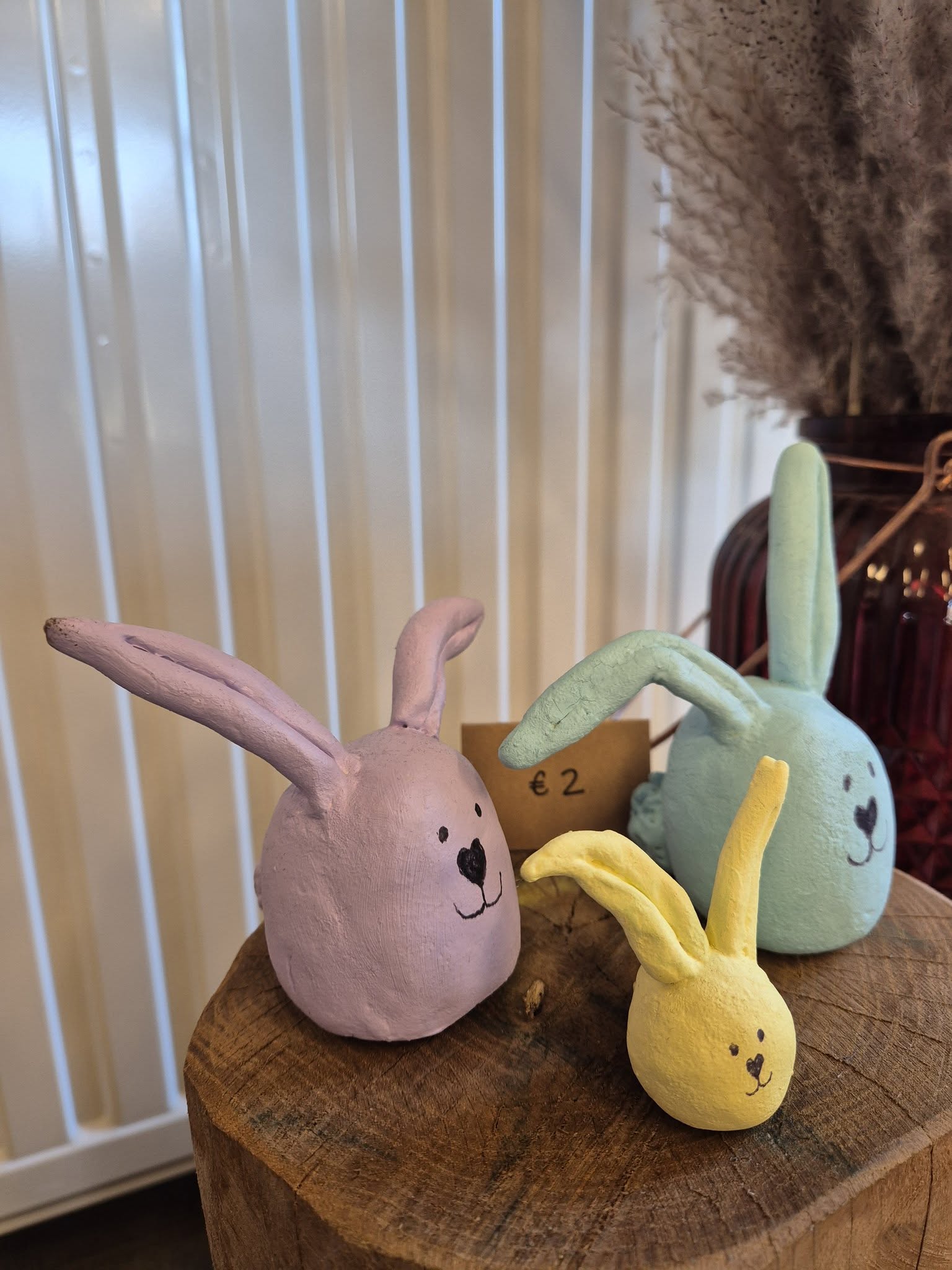 Kleurrijk konijntje uit klei