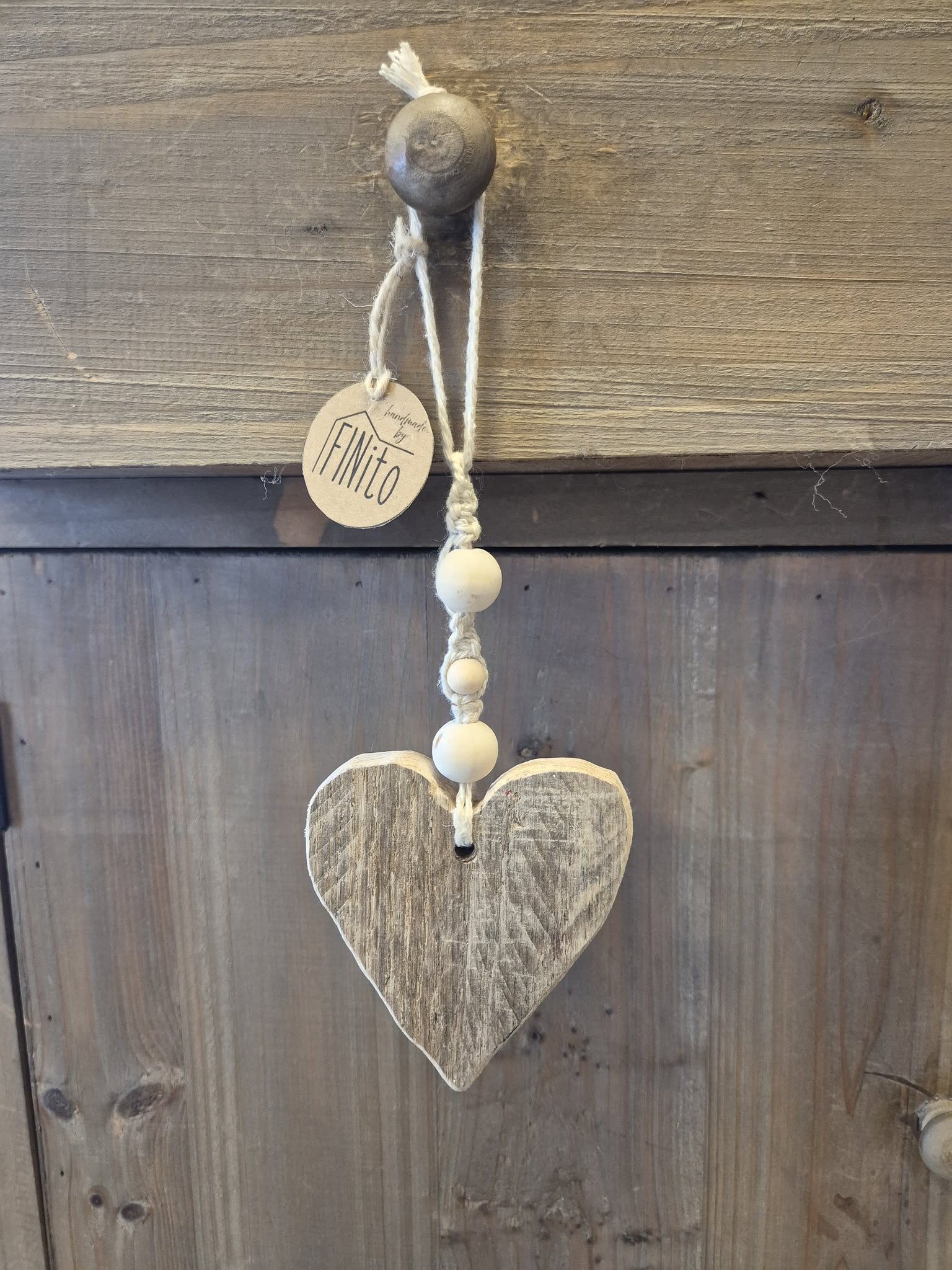 Houten hartjeshanger